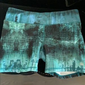 Alo yoga bike shorts